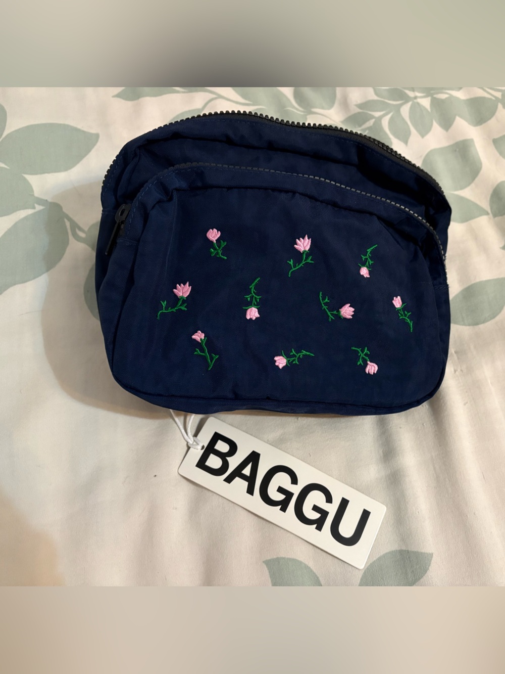 BAGGU Fanny Pack with Embroidered Wildflower